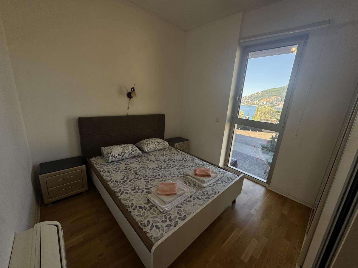Trosoban stan u Budvi, 115m² 5