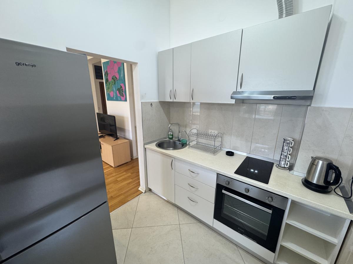 Trosoban stan u Budvi, 115m² 8