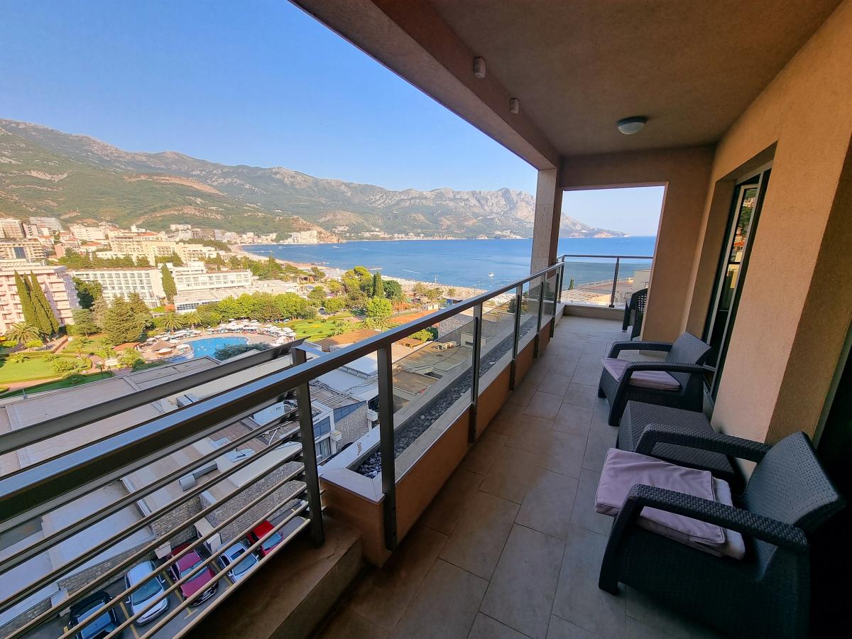 Trosoban stan u Budvi, 134m² 24