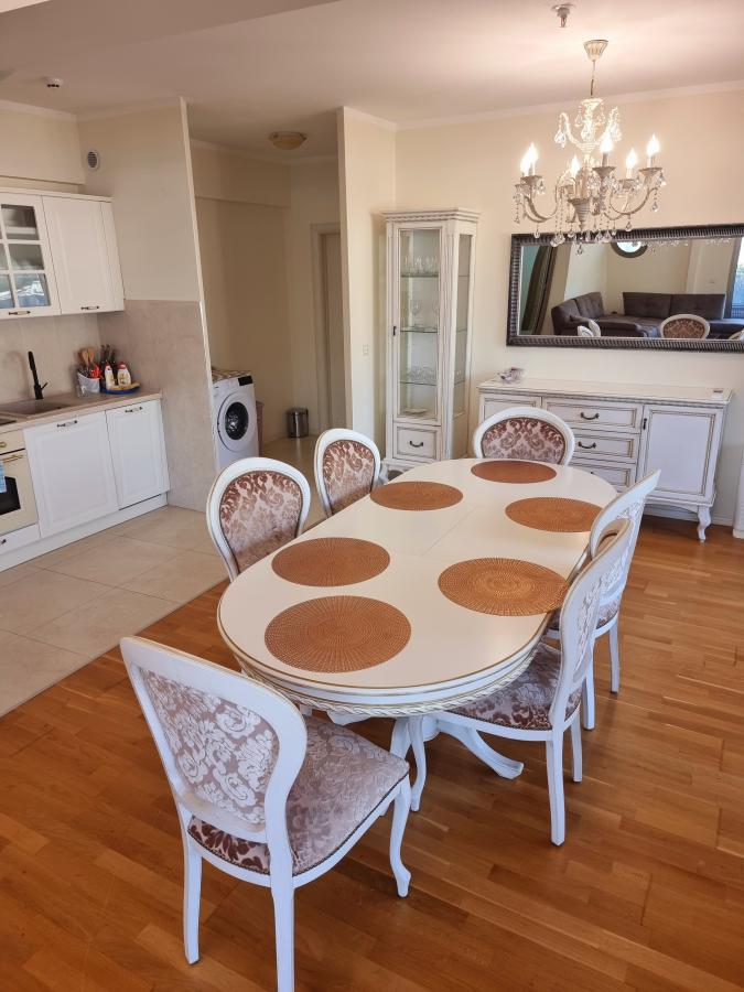 Trosoban stan u Budvi, 134m² 28