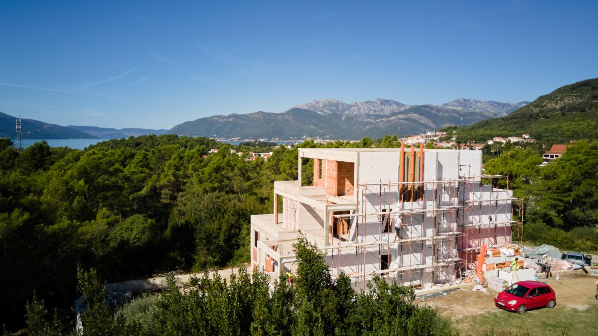 Two-Bedroom Apartment of 90 m2 for Sale in Prime Residence, Tivat 8