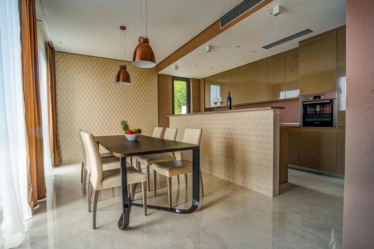 Kuća u Budvi, 364m² 17