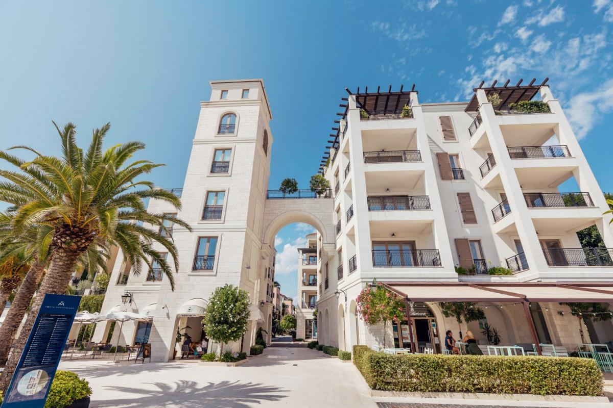 Dvosoban stan u Tivtu, 128m²