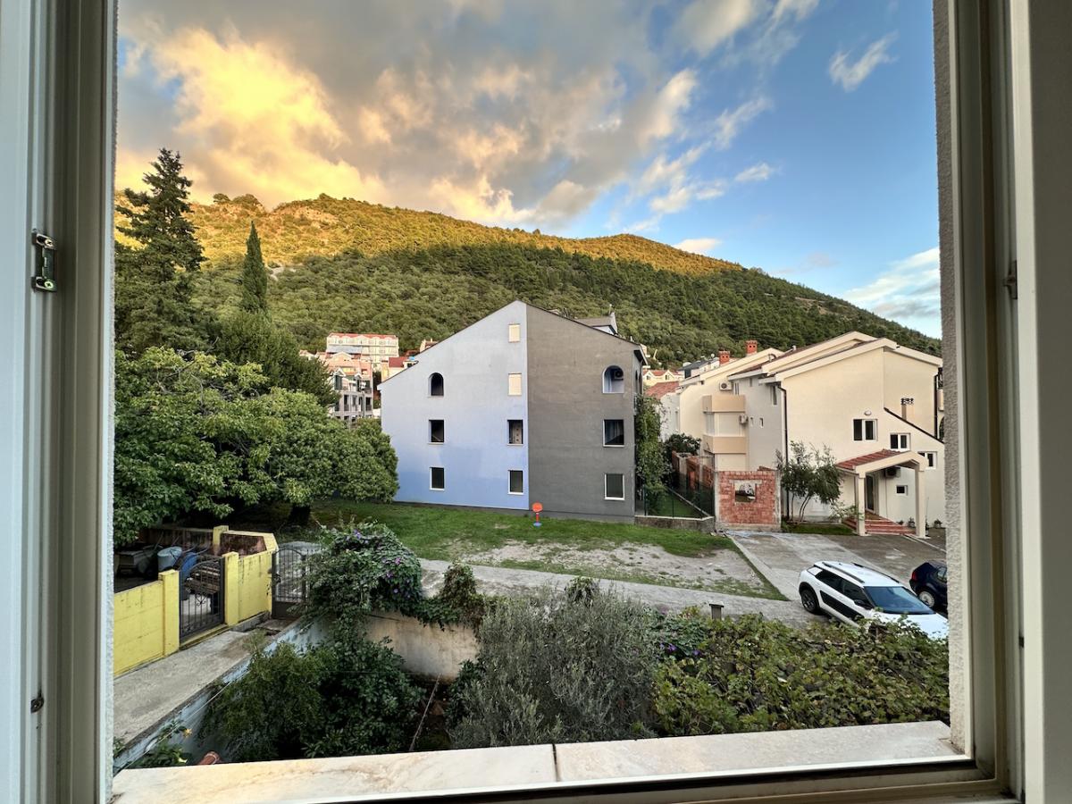 One bedroom apartment 52m2 for sale in Budva 17