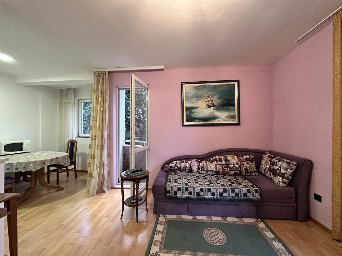 One bedroom apartment 52m2 for sale in Budva 7