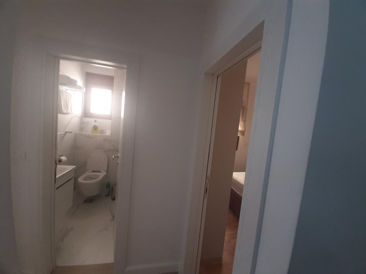 Dvosoban stan u Kotoru, 65m² 31