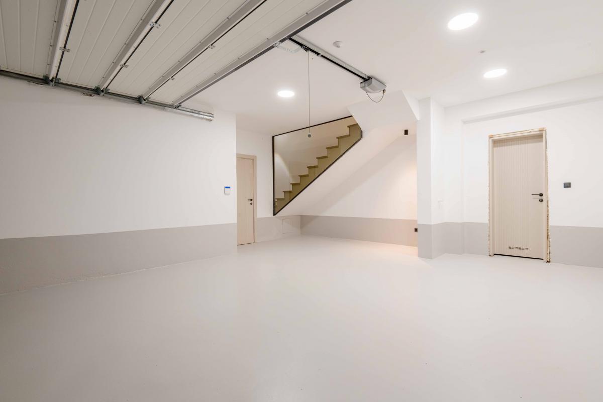 Luksuzna Vila od 240m2 sa bazenom, Budva 48