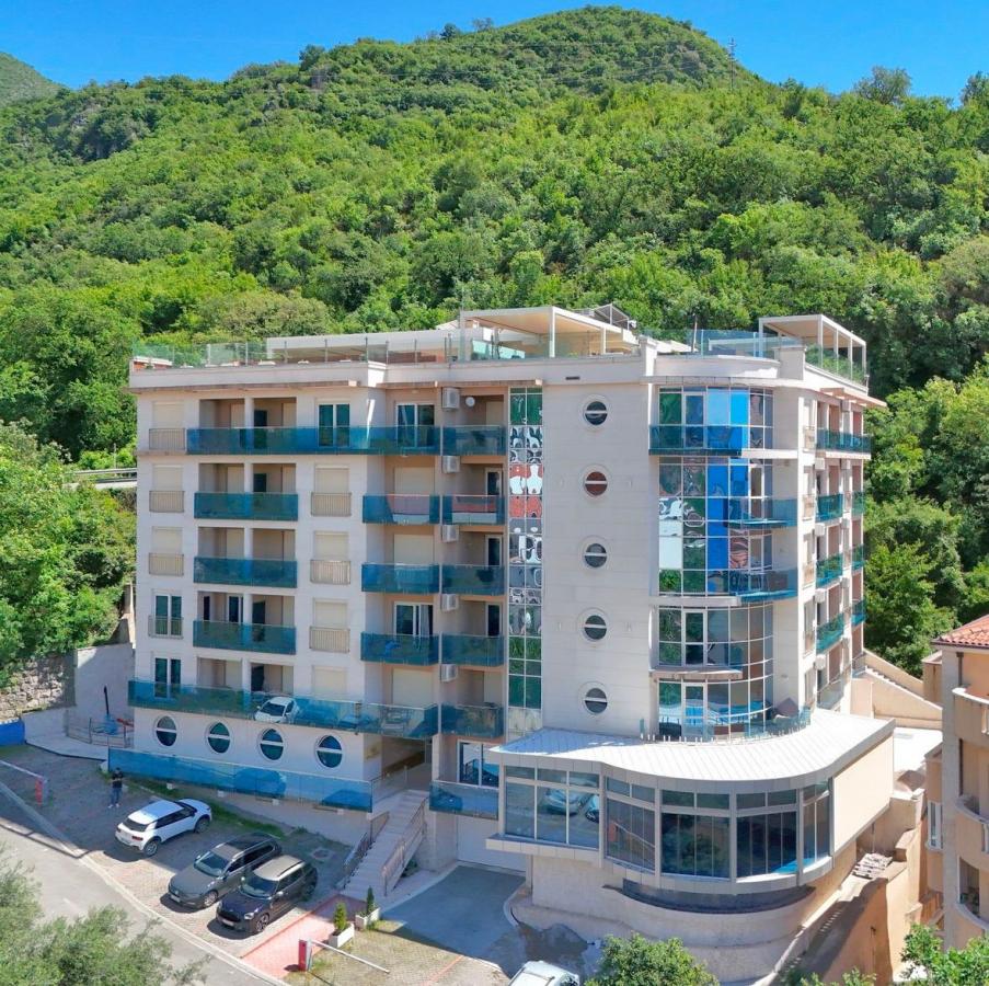 Dvosoban stan u Budvi, 61m²