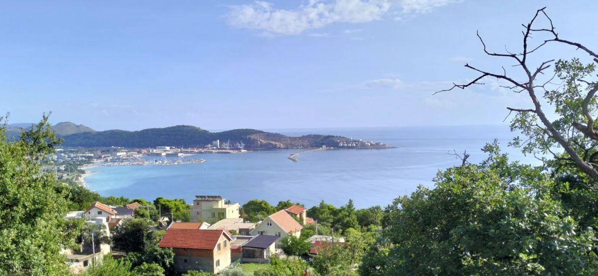 Kuća u Baru, 102m² 2