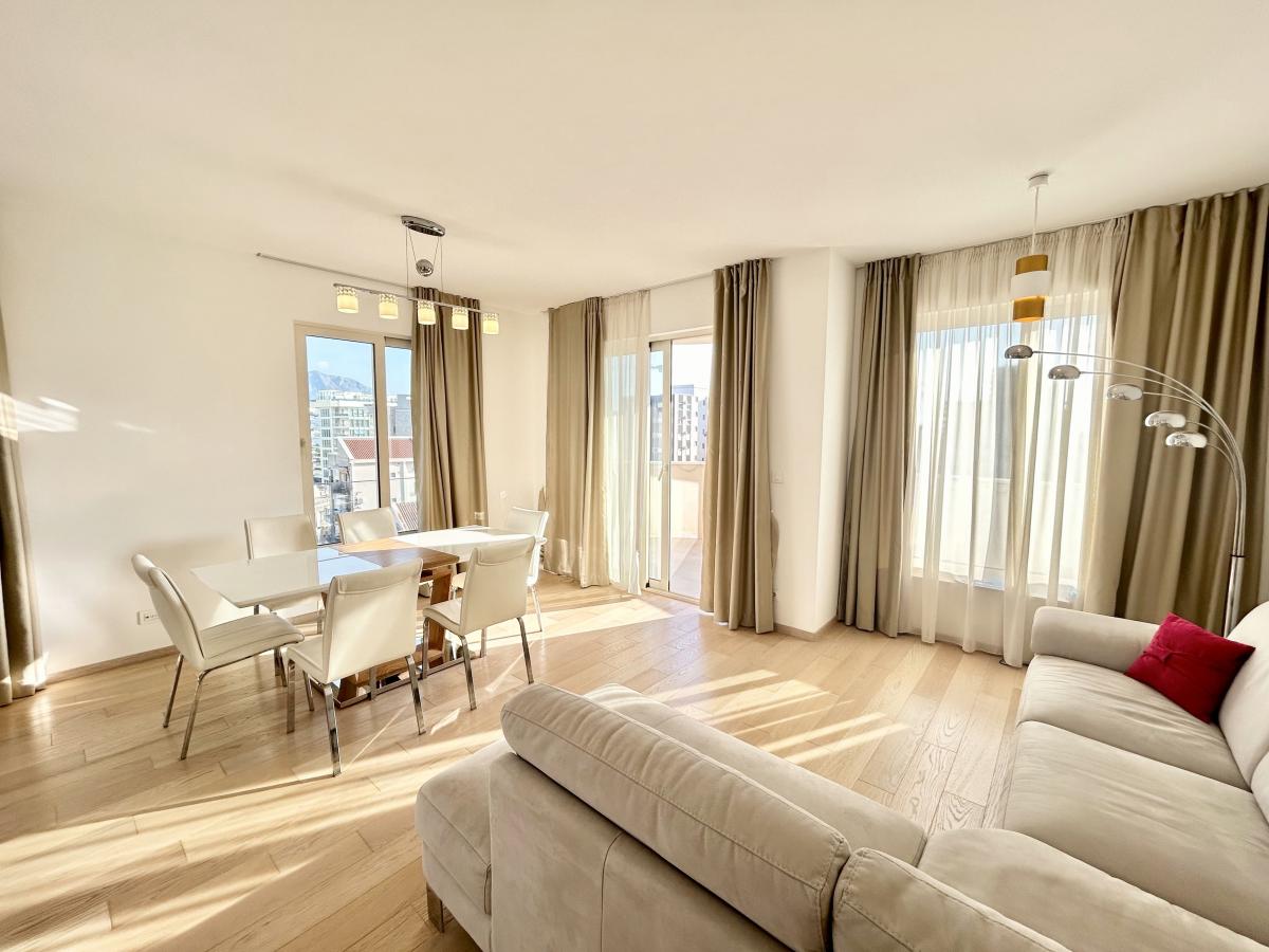 An Exclusive Furnished Two-Bedroom Apartment 71m2 in the Center of Budva 15