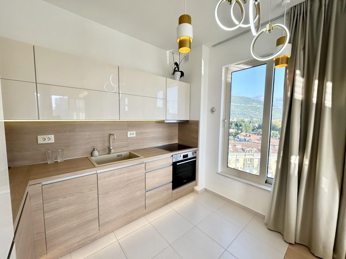 An Exclusive Furnished Two-Bedroom Apartment 71m2 in the Center of Budva 9
