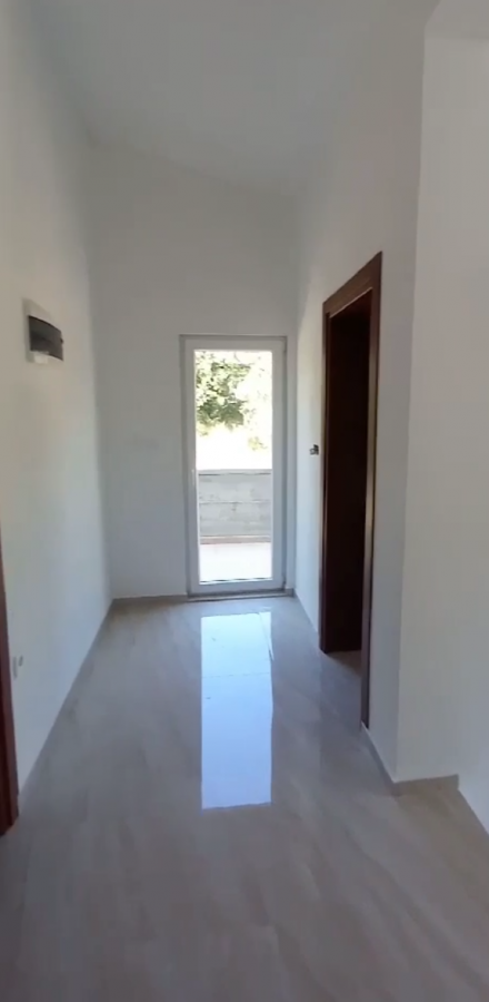 Kuća u Baru, 180m² 10