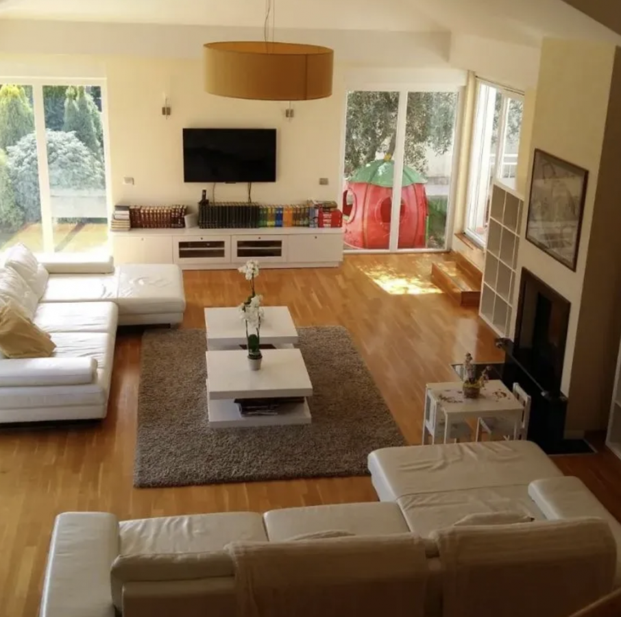 Kuća u Podgorici, 306m² 3