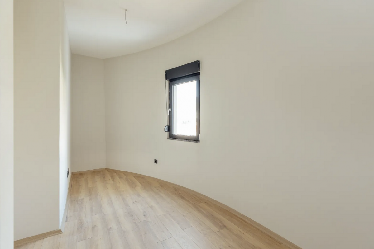 Trosoban stan u Herceg Novom, 120m² 12
