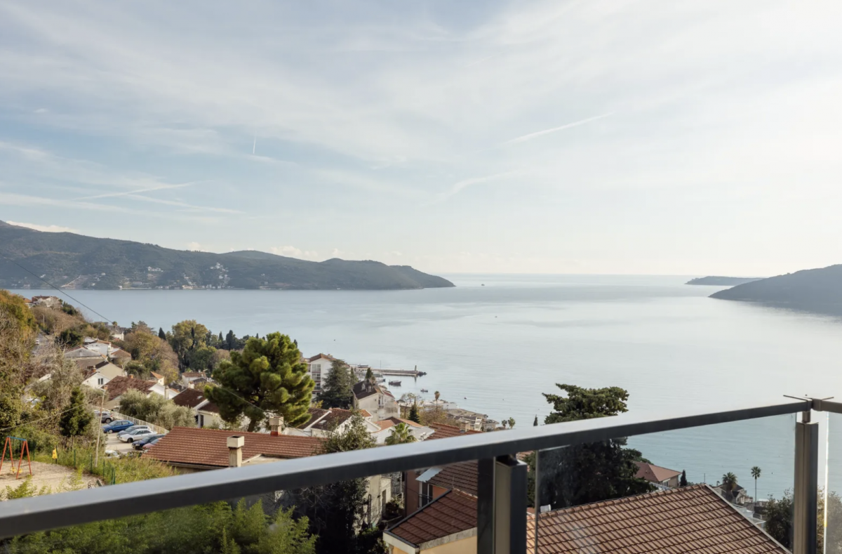 Trosoban stan u Herceg Novom, 120m² 7