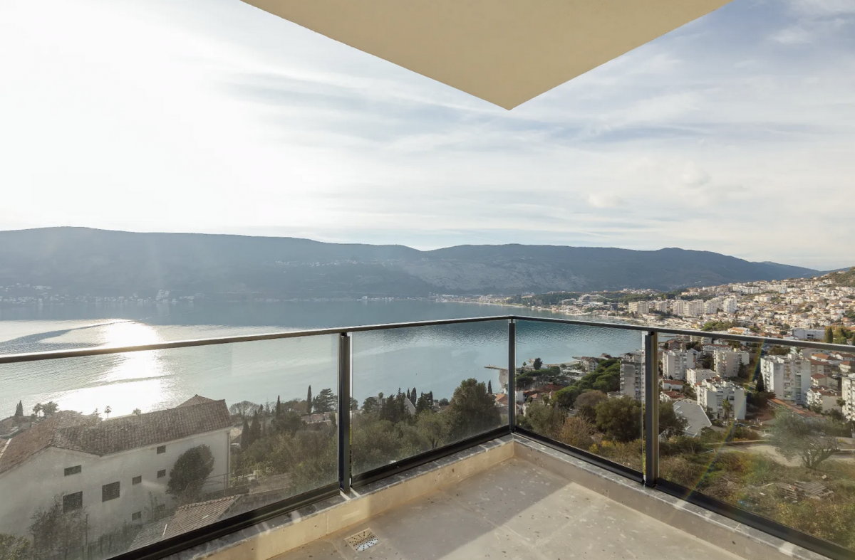 Trosoban stan u Herceg Novom, 120m² 9