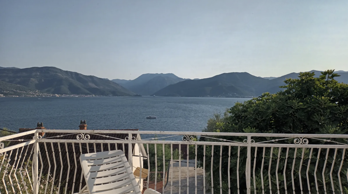 Family House for Sale 168m2, Krašići, 150m from the Sea, Panoramic Bay View 16