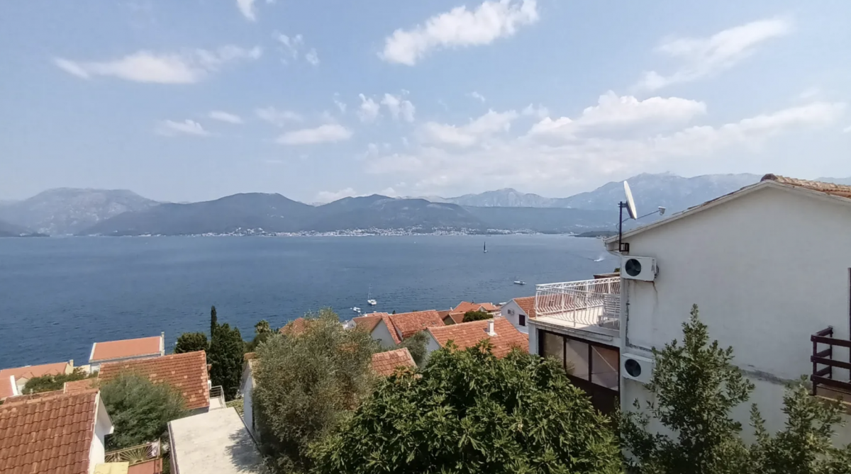 Family House for Sale 168m2, Krašići, 150m from the Sea, Panoramic Bay View 23