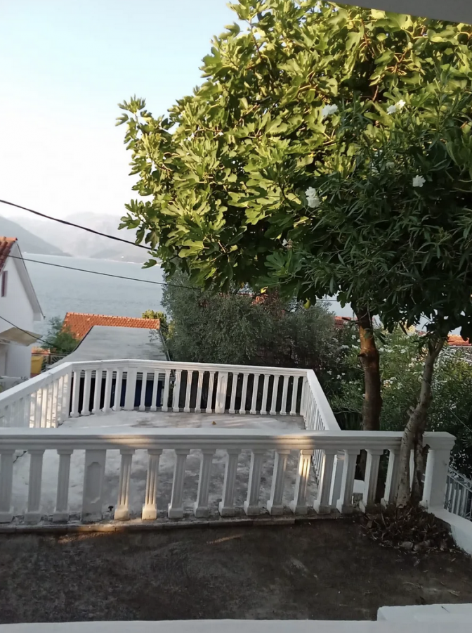 Family House for Sale 168m2, Krašići, 150m from the Sea, Panoramic Bay View 5