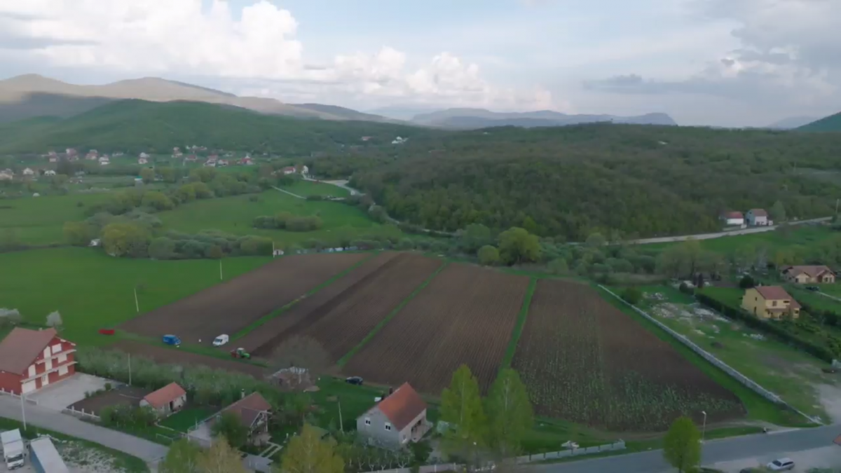Nekretnina u Nikšiću, 1m² 2