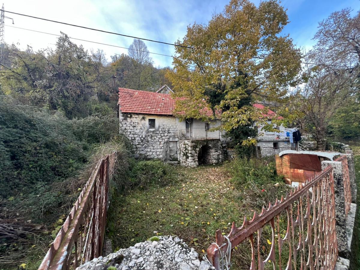 Kuća na Cetinju, 63m²
