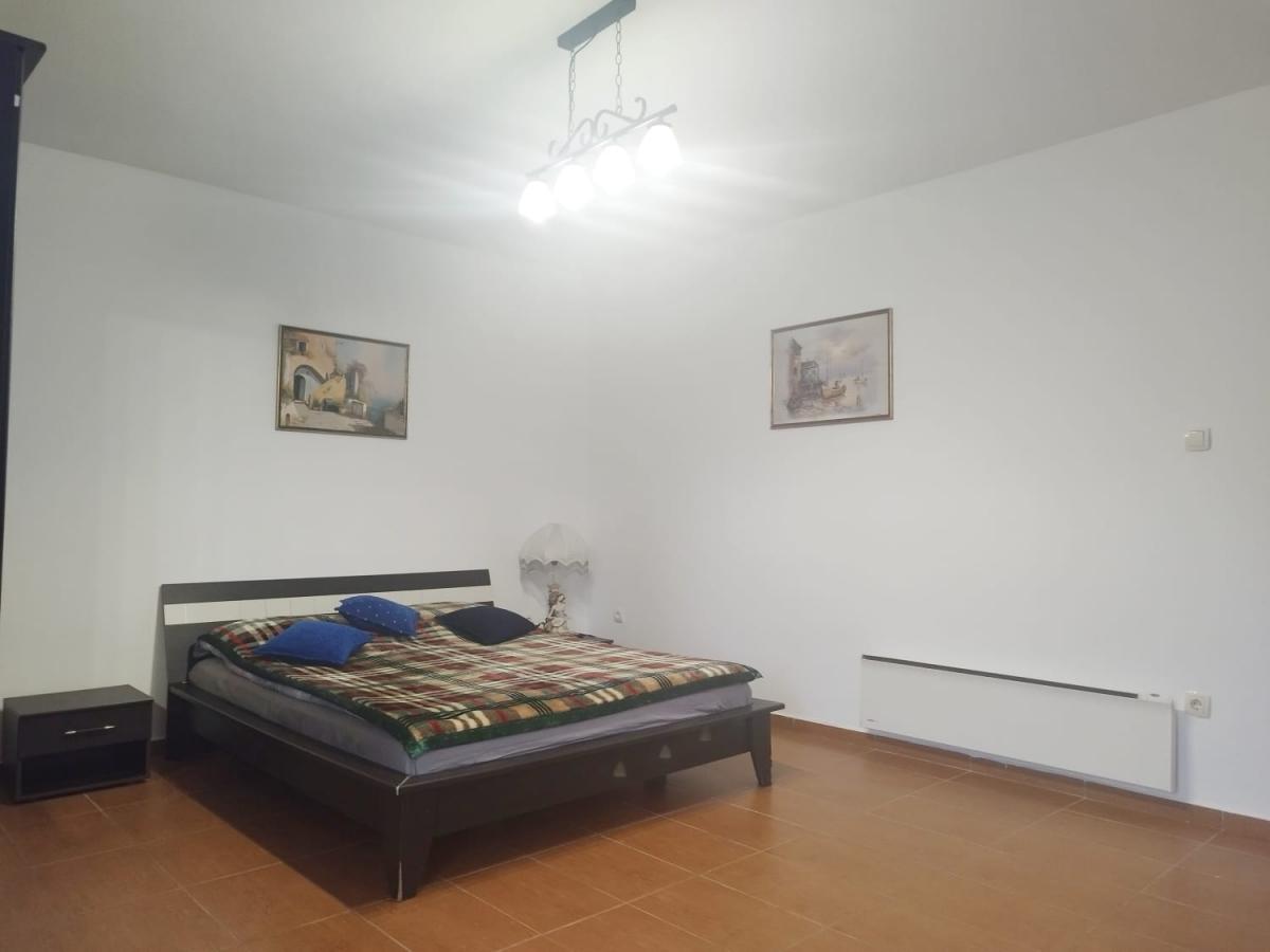 Trosoban stan u Tivtu, 84m² 13