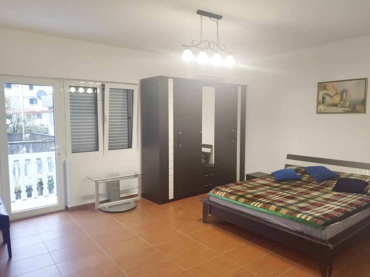 Trosoban stan u Tivtu, 84m² 4