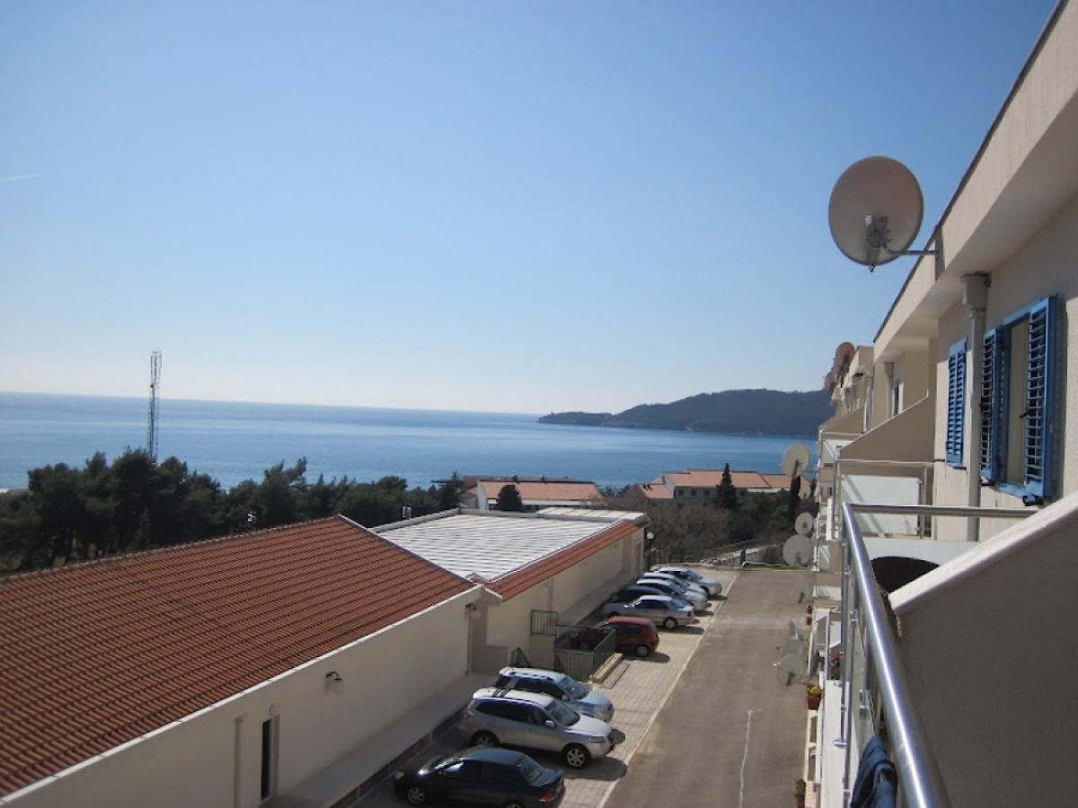 Prodaje se jednosoban stan 54 m2, Budva 2