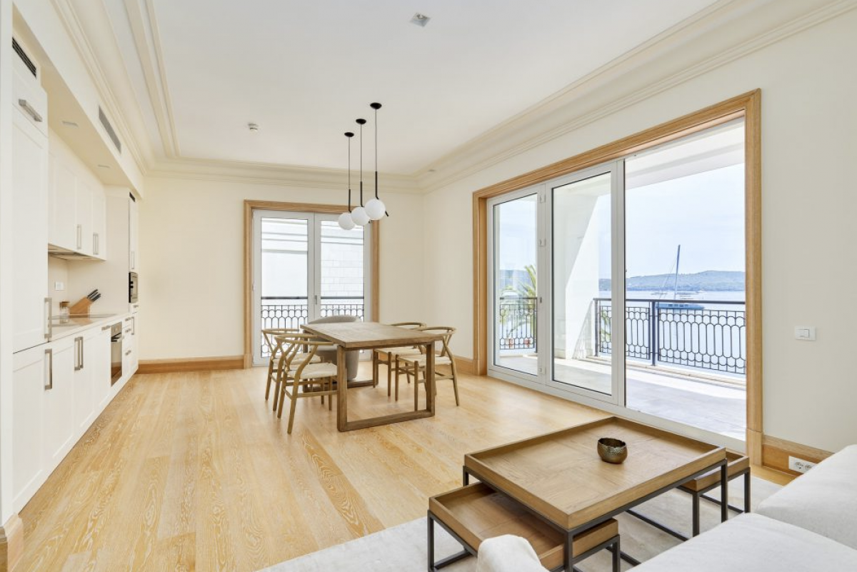 Luxury Two-Bedroom Apartment for Sale, 90 m2 4