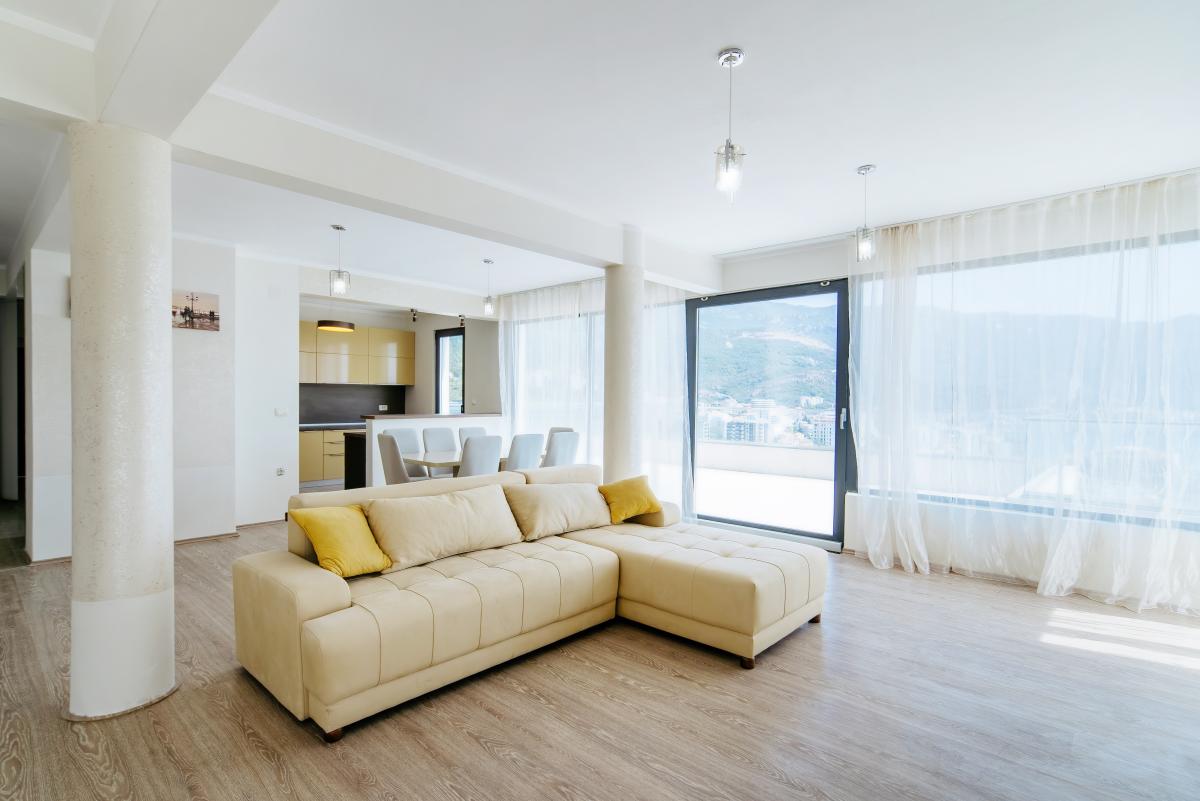 Trosoban stan u Budvi, 234m² 2