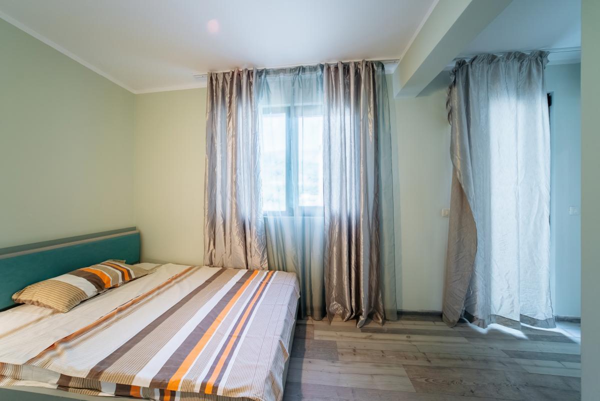 Trosoban stan u Budvi, 234m² 23