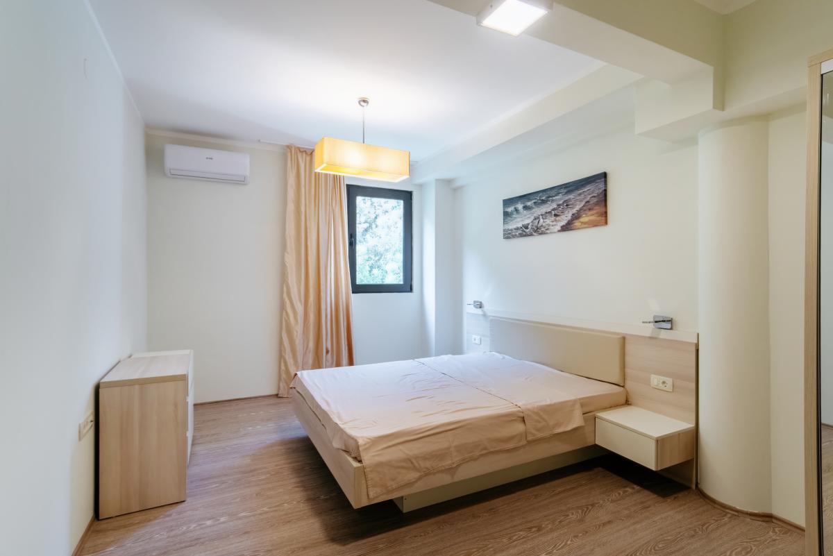 Trosoban stan u Budvi, 234m² 26