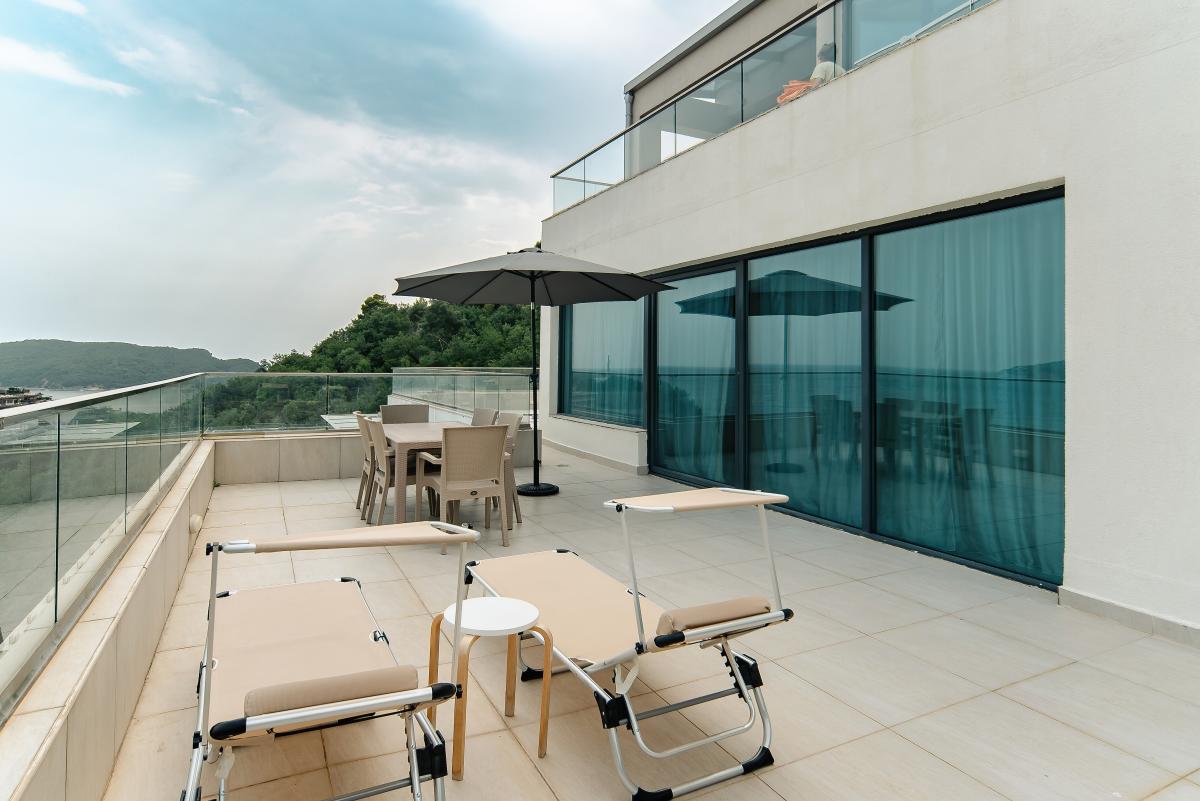 Trosoban stan u Budvi, 234m² 4