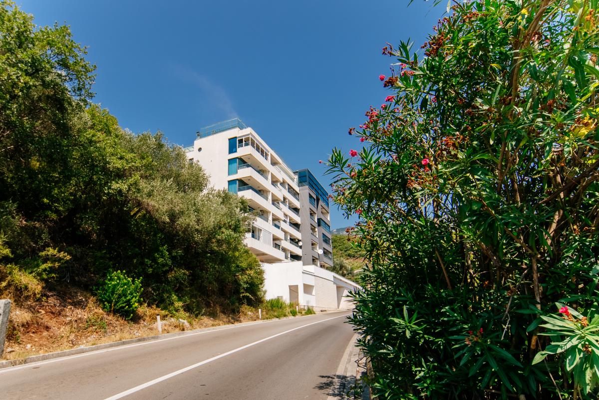 Trosoban stan u Budvi, 234m² 61