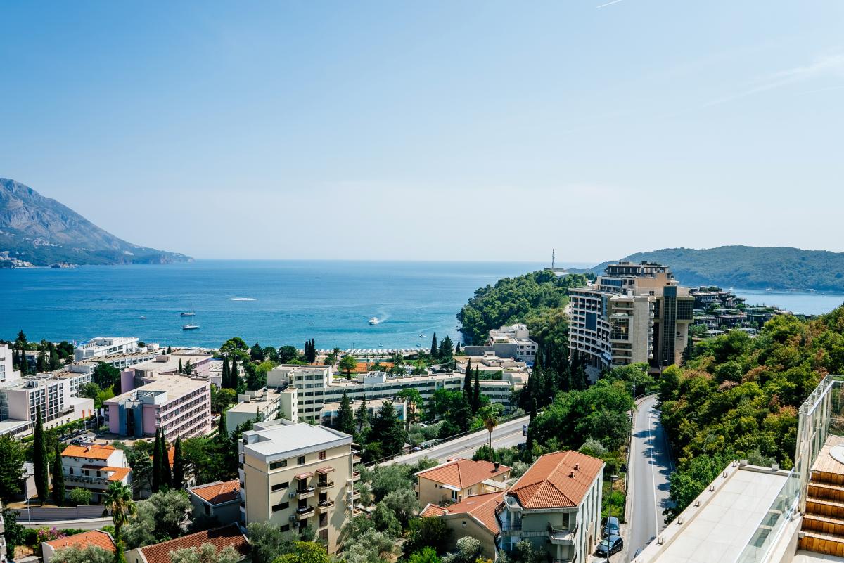 Trosoban stan u Budvi, 234m² 9