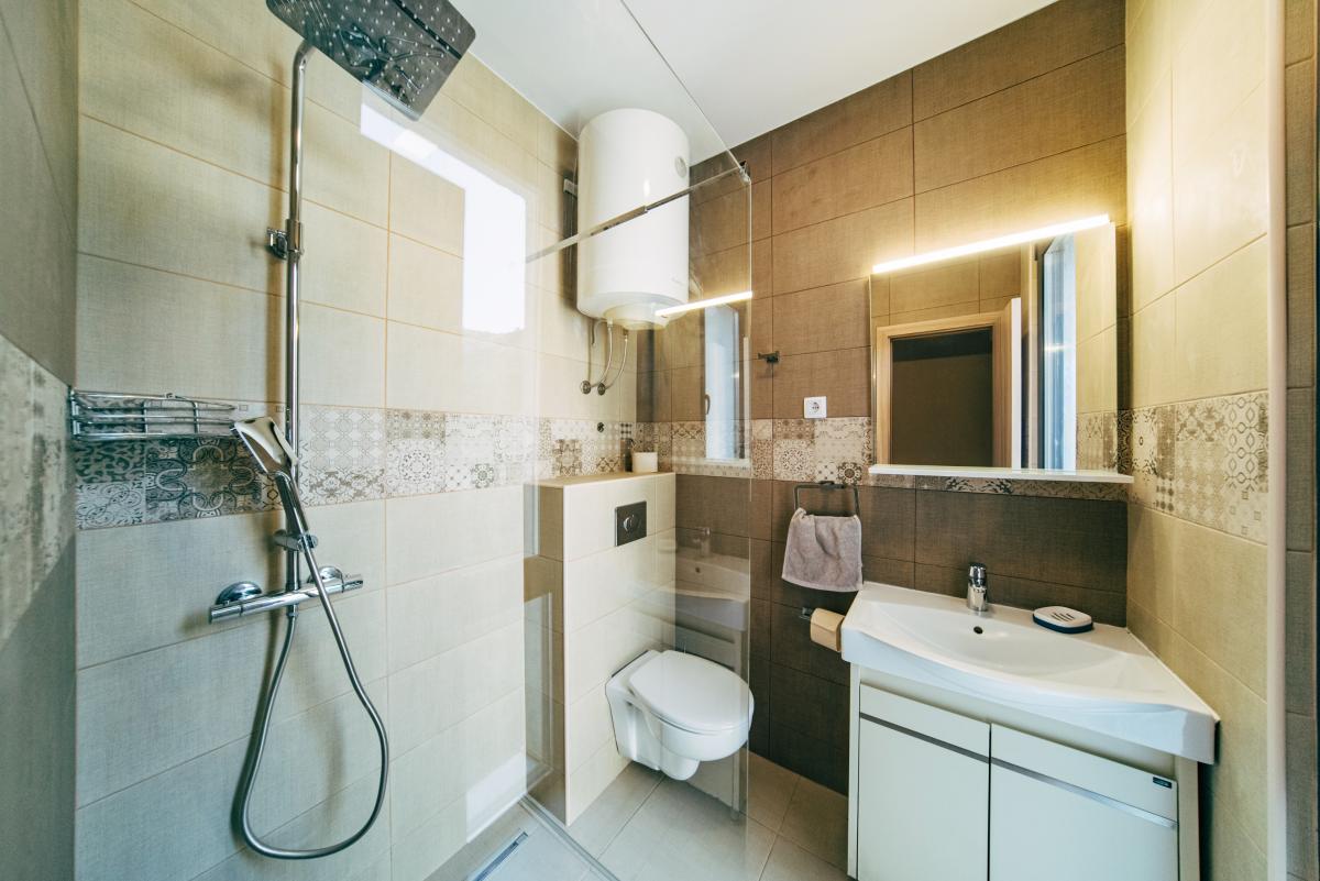 Trosoban stan u Budvi, 257m² 7