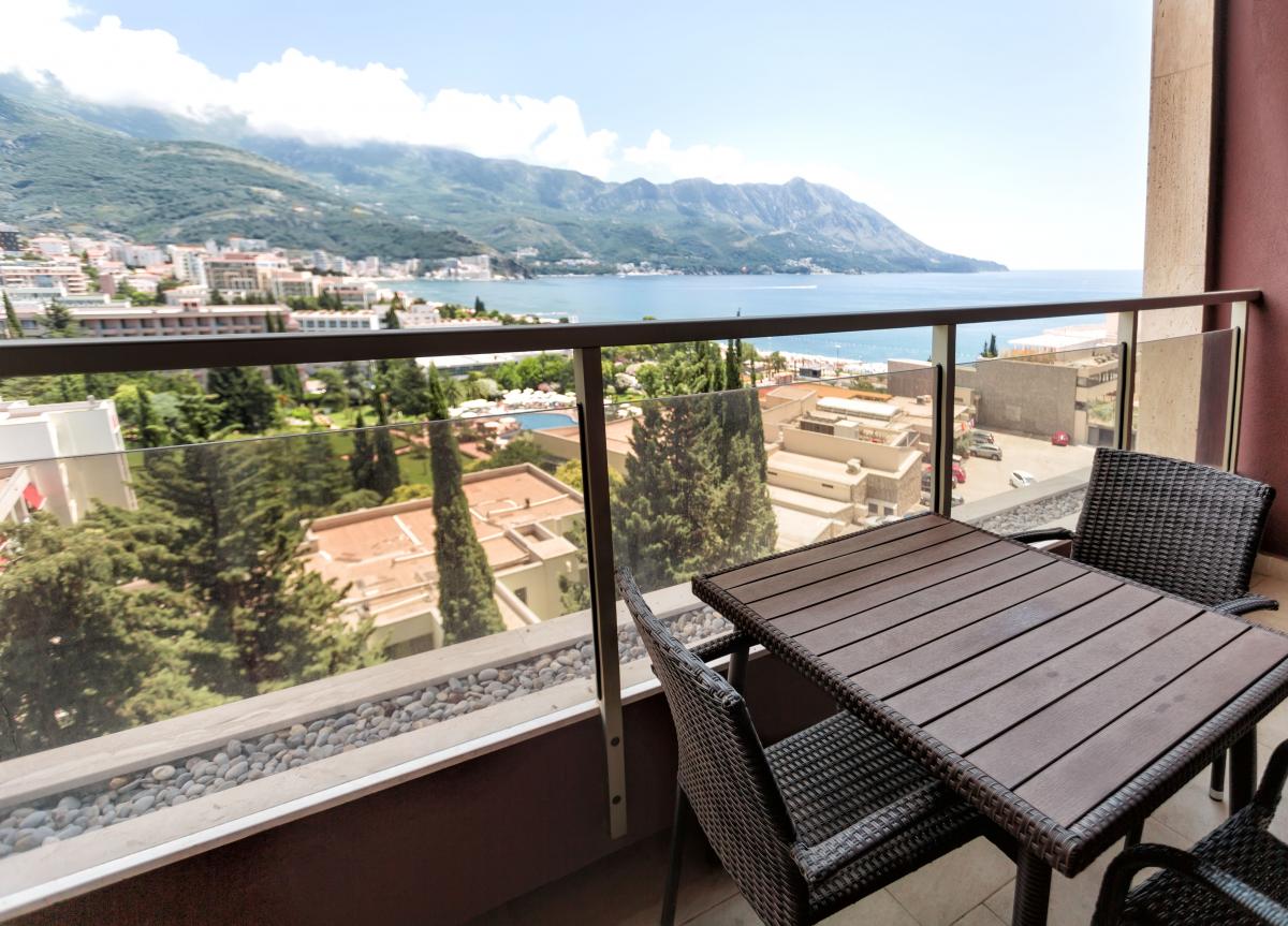 Two-Bedroom Apartment 84m2 for Sale, Sea View, Budva 3