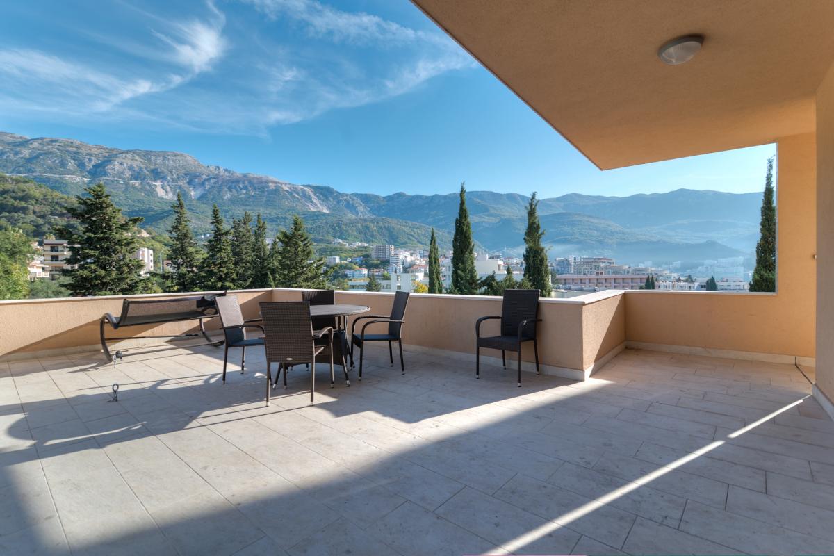 Three-Bedroom Apartment 189m2 for Sale, Sea View, Budva 14