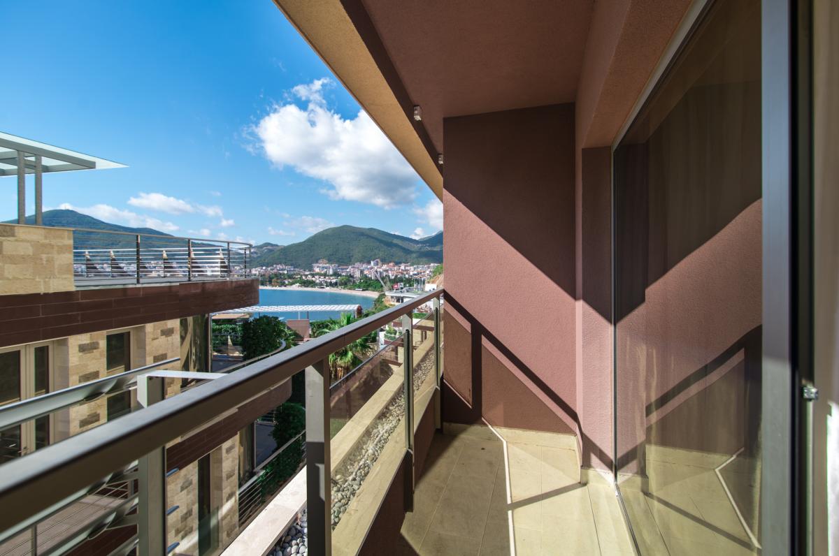Three-Bedroom Apartment 125m2 for Sale, Sea View, Budva 14