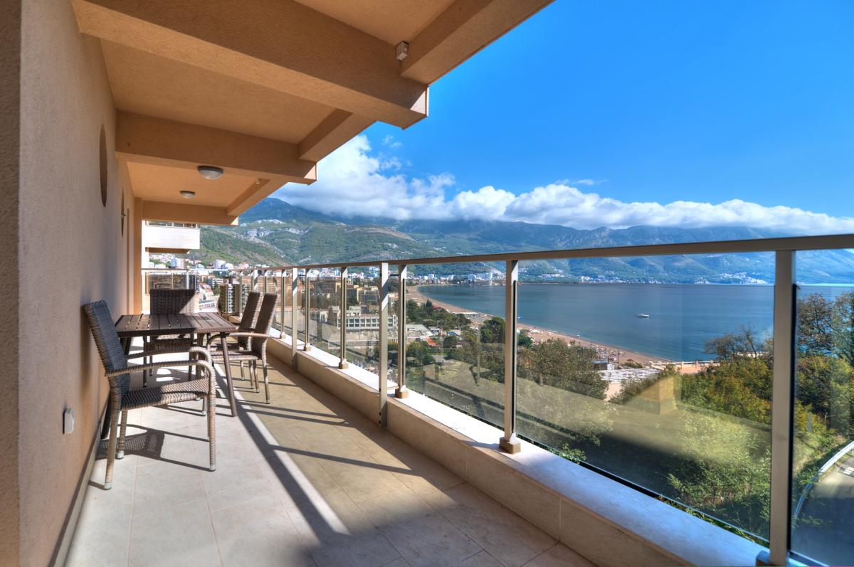 Three-Bedroom Apartment 125m2 for Sale, Sea View, Budva 3