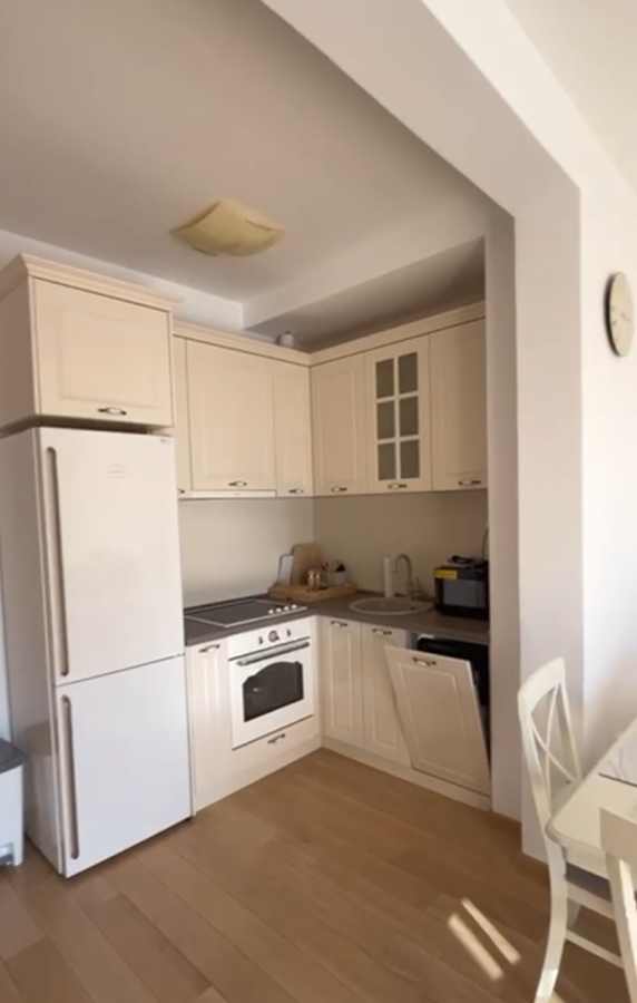 Dvosoban stan u Tivtu, 64m² 3