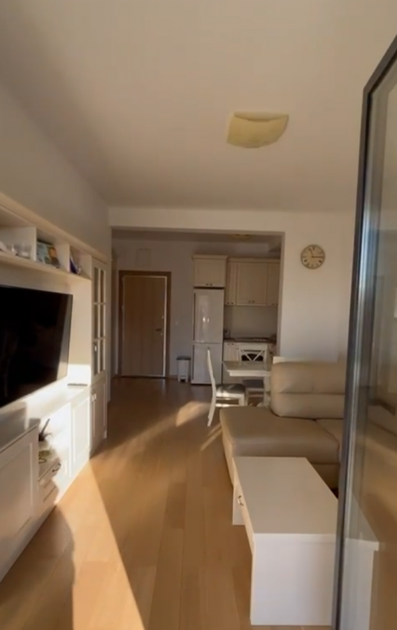 Dvosoban stan u Tivtu, 64m² 4