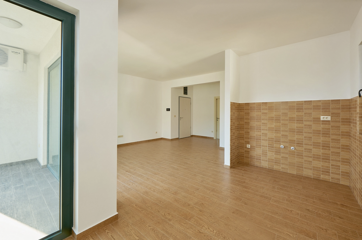 For Sale Two-bedroom apartment 63m2 with sea-view in Becici 11