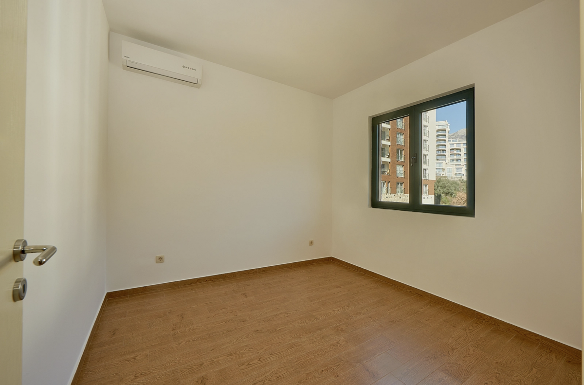 For Sale Two-bedroom apartment 63m2 with sea-view in Becici 14