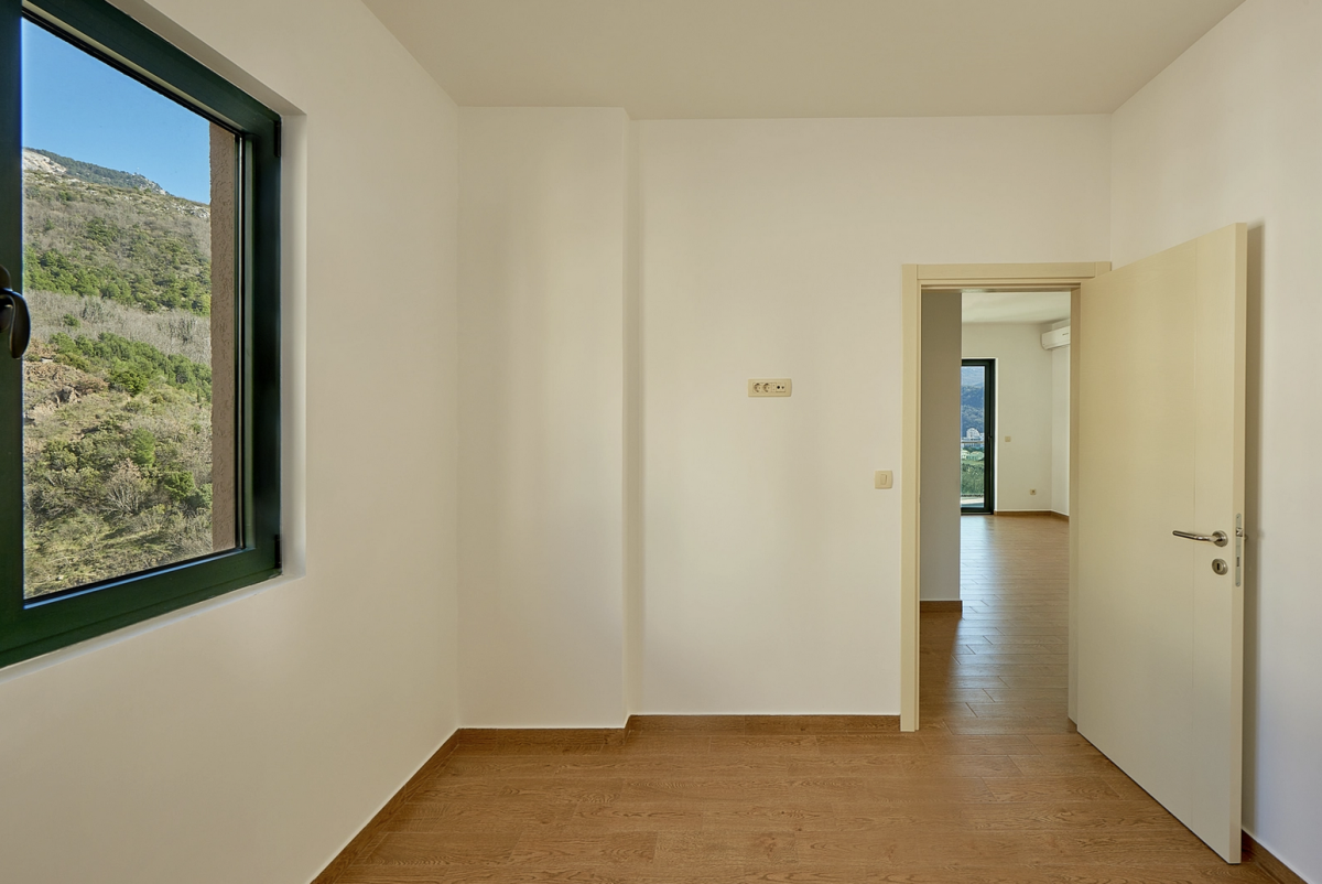 For Sale Two-bedroom apartment 63m2 with sea-view in Becici 15