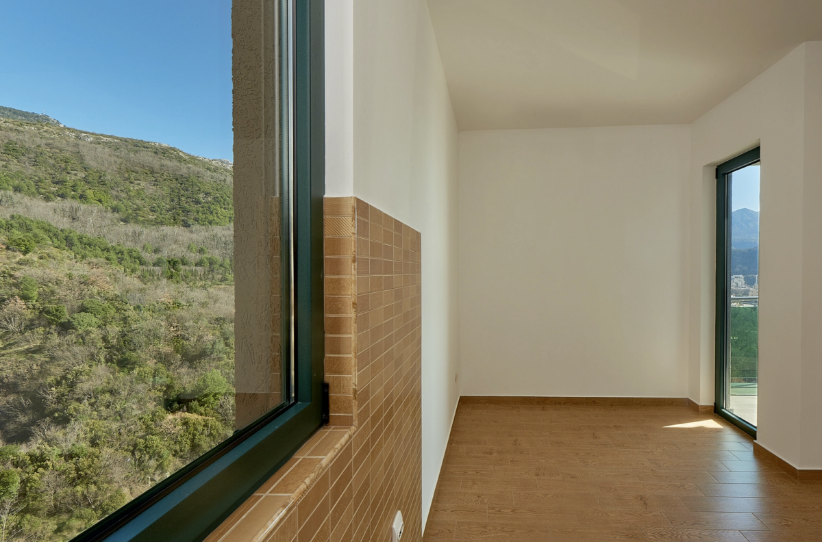 For Sale Two-bedroom apartment 63m2 with sea-view in Becici 9