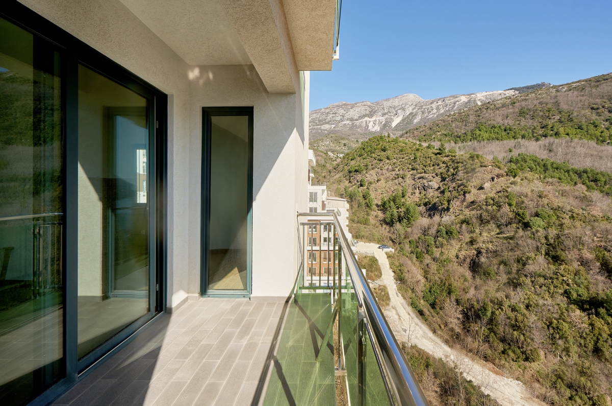 For Sale Two-bedroom apartment 63m2 with sea-view in Becici 10
