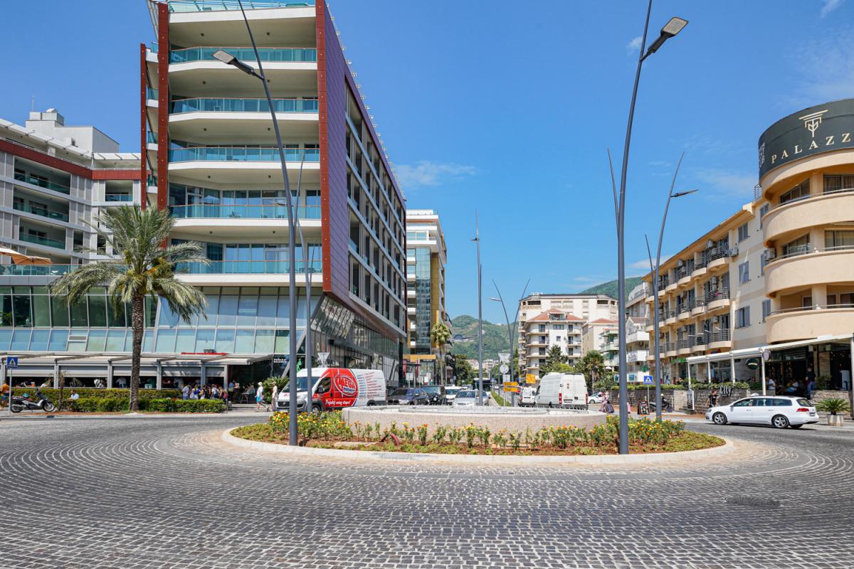 Poslovni prostor u Budvi, 70m² 14