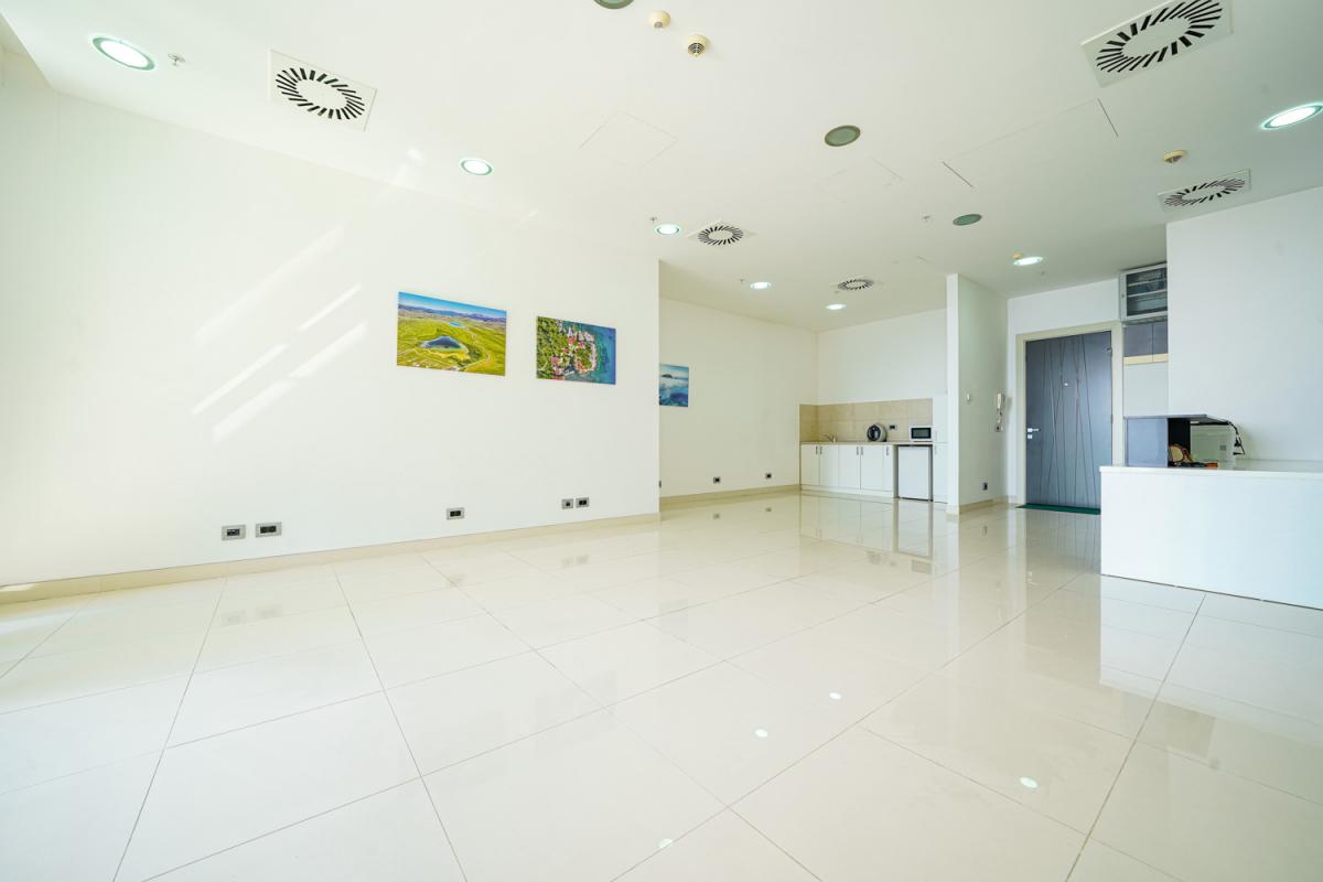 Poslovni prostor u Budvi, 70m² 4