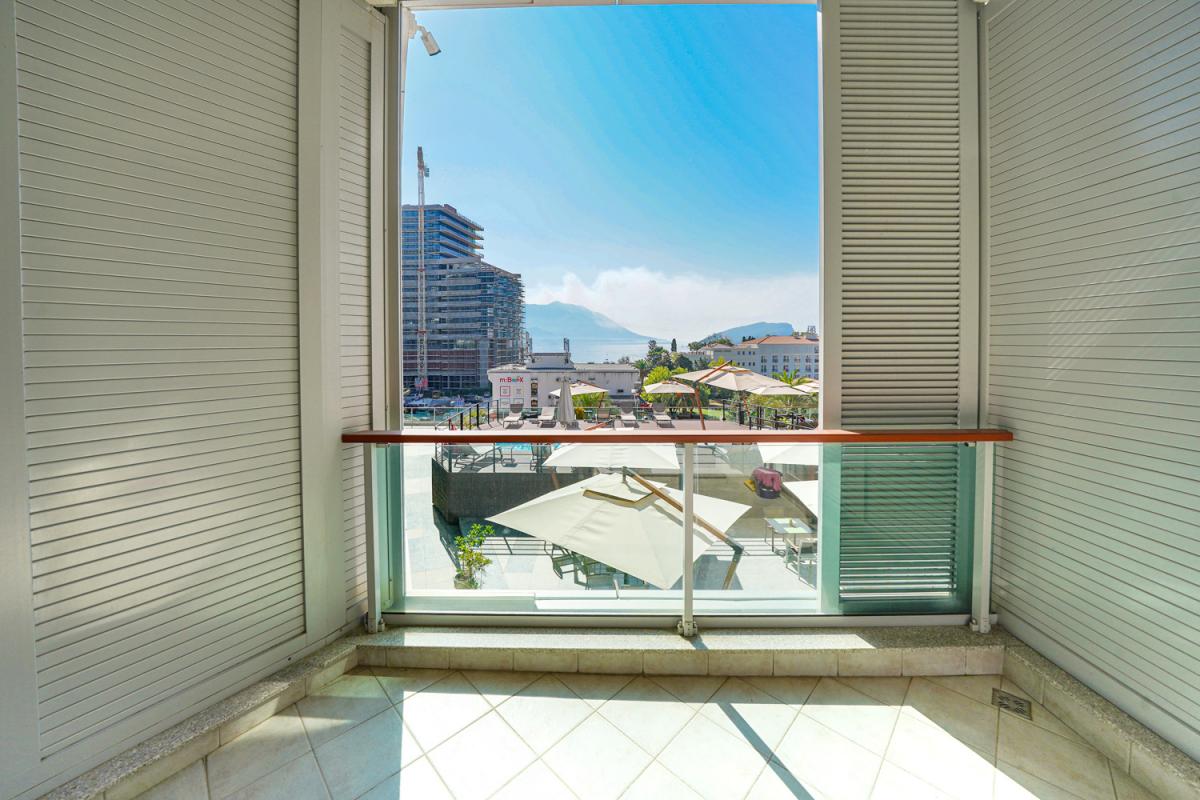 Poslovni prostor u Budvi, 70m² 9